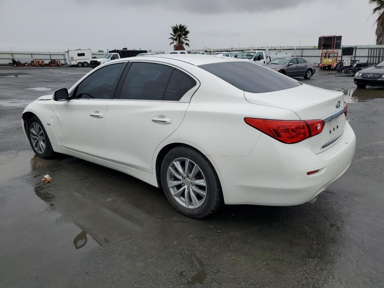 2017 Infiniti Q50 - Image 2