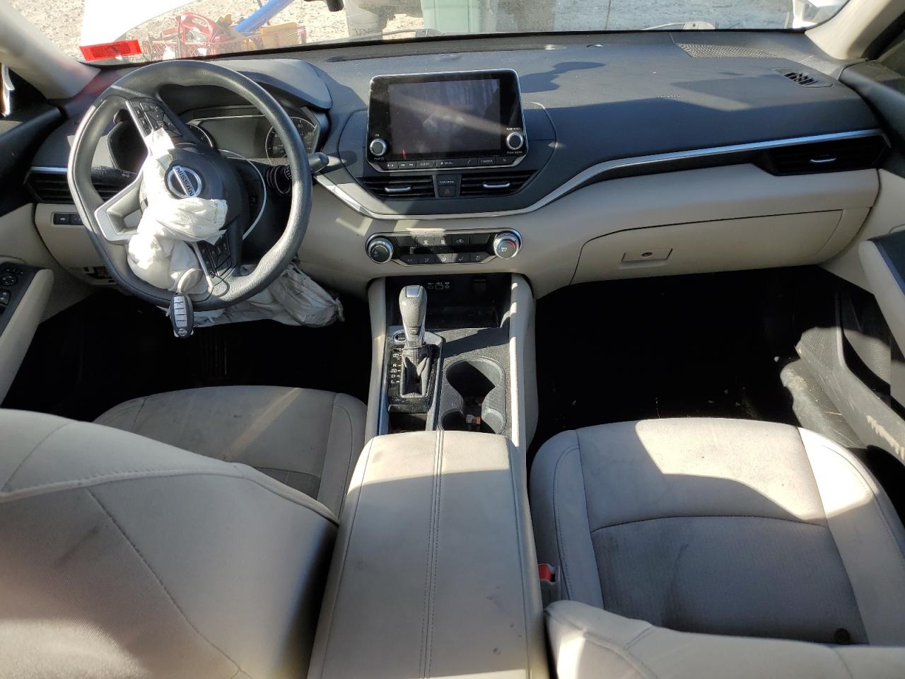 2019 Nissan Altima - Image 8
