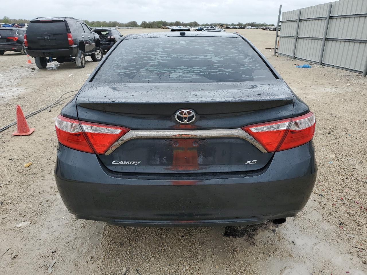 VIN 4T1BF1FK6FU084229 2015 TOYOTA CAMRY no.6