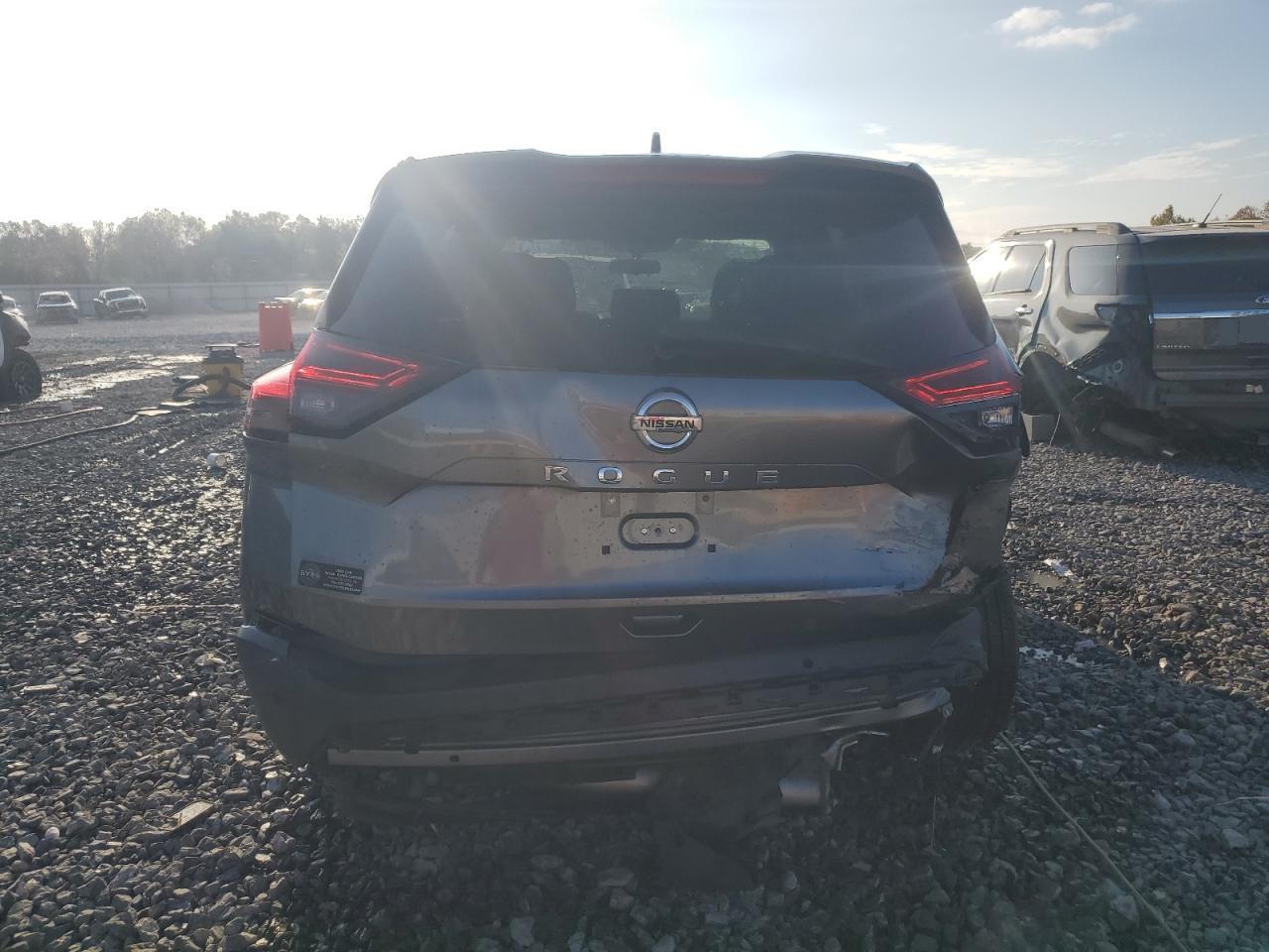 2021 Nissan Rogue - Image 6