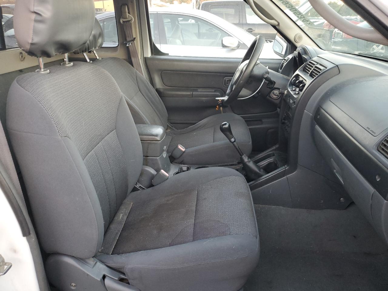 2002 Nissan Navara (Frontier) - Image 10