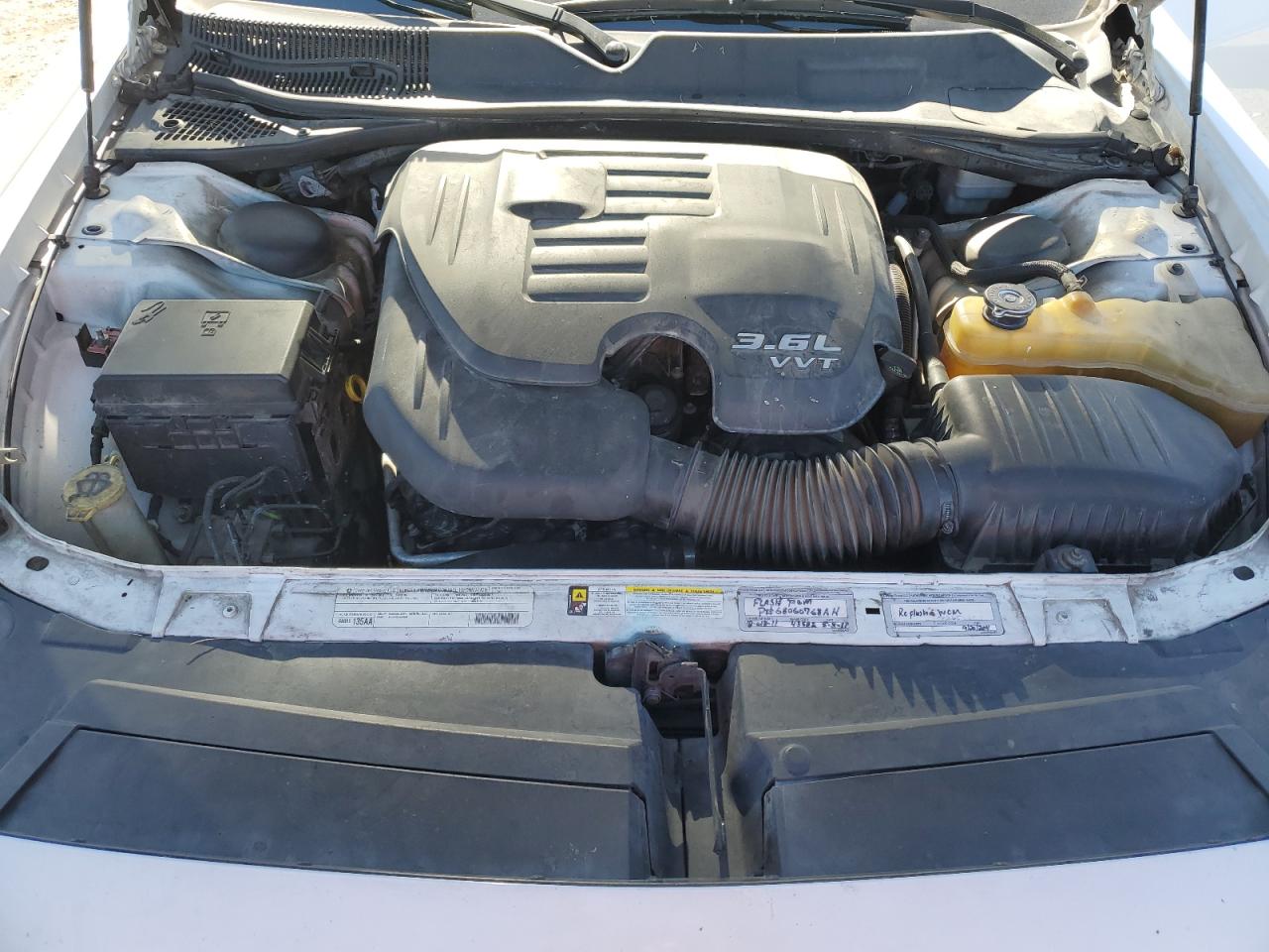 2011 Dodge Challenger - Image 11