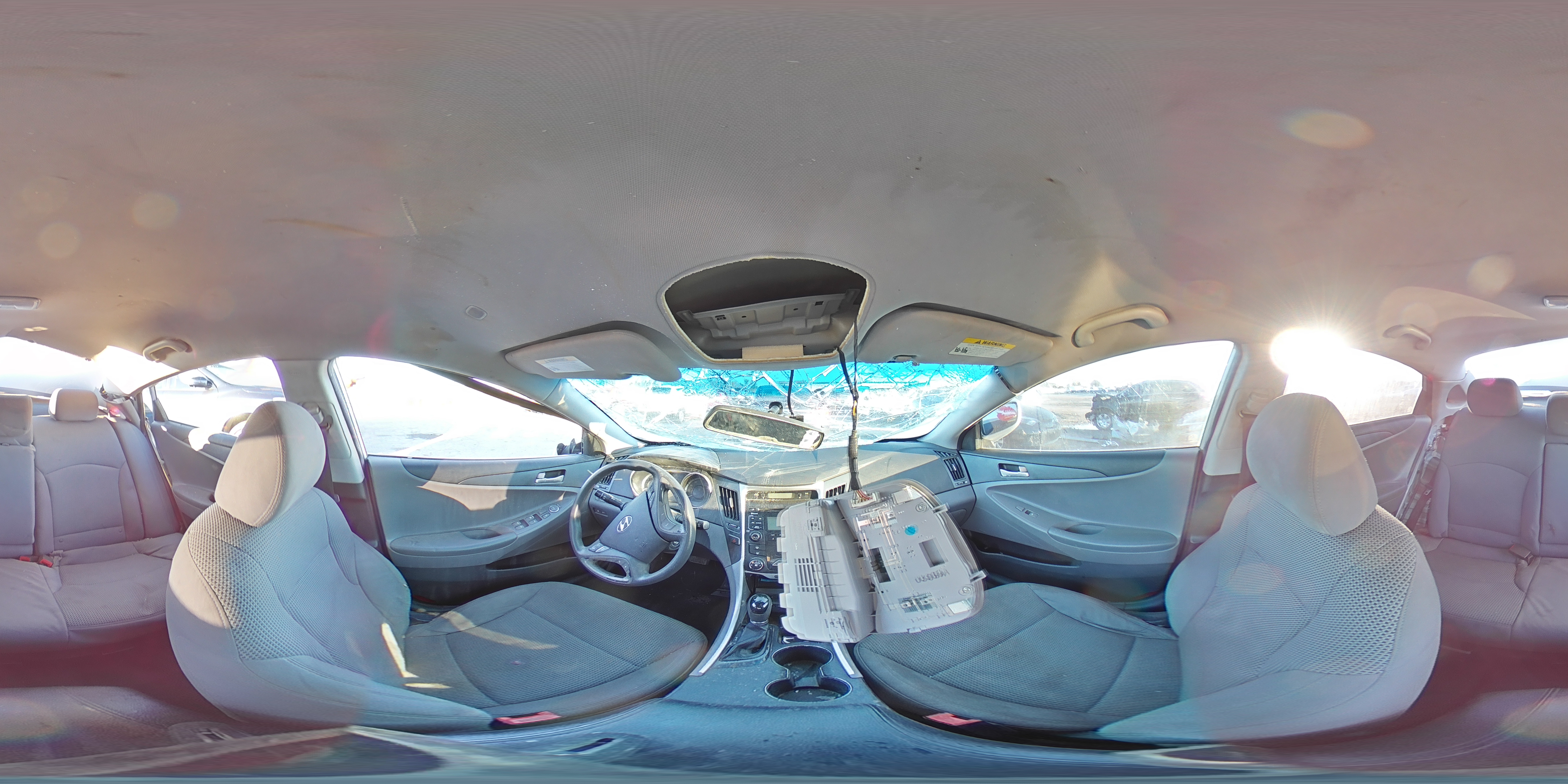 2011 Hyundai Sonata - Image 12