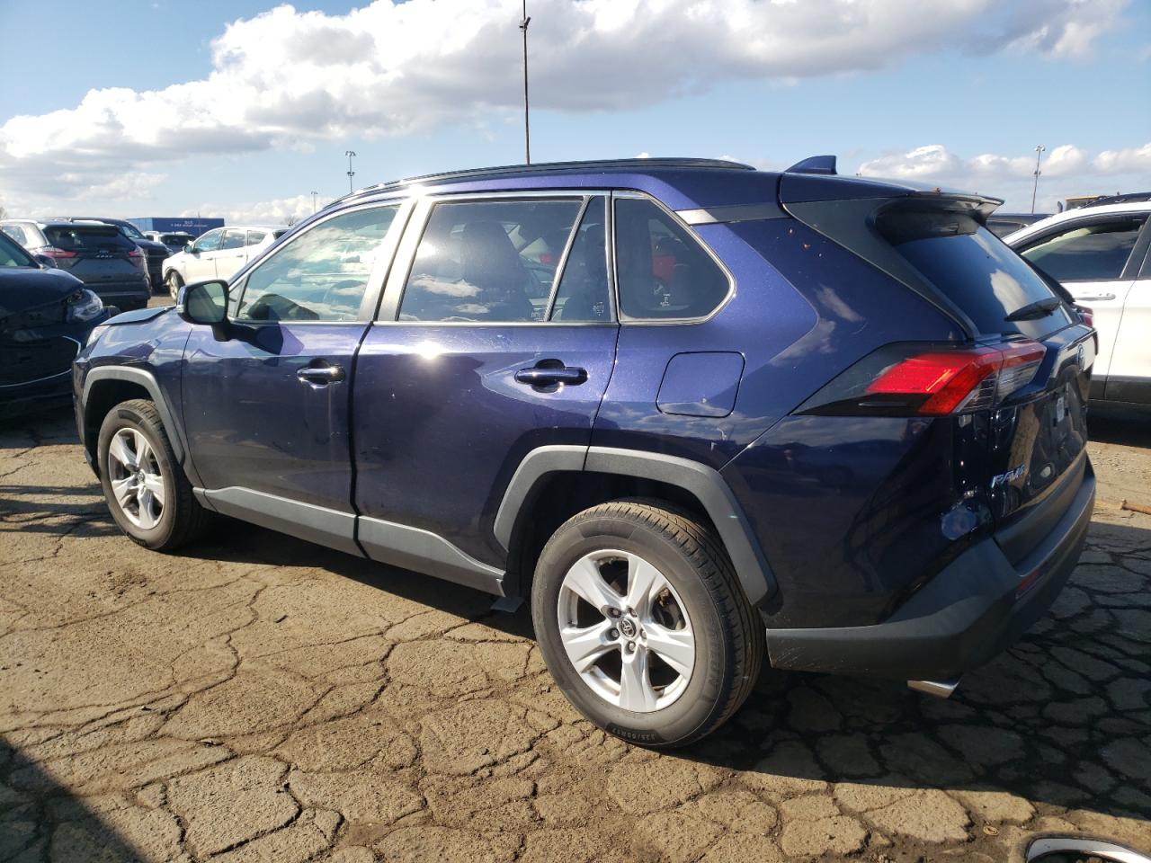 2019 Toyota RAV 4 - Image 2