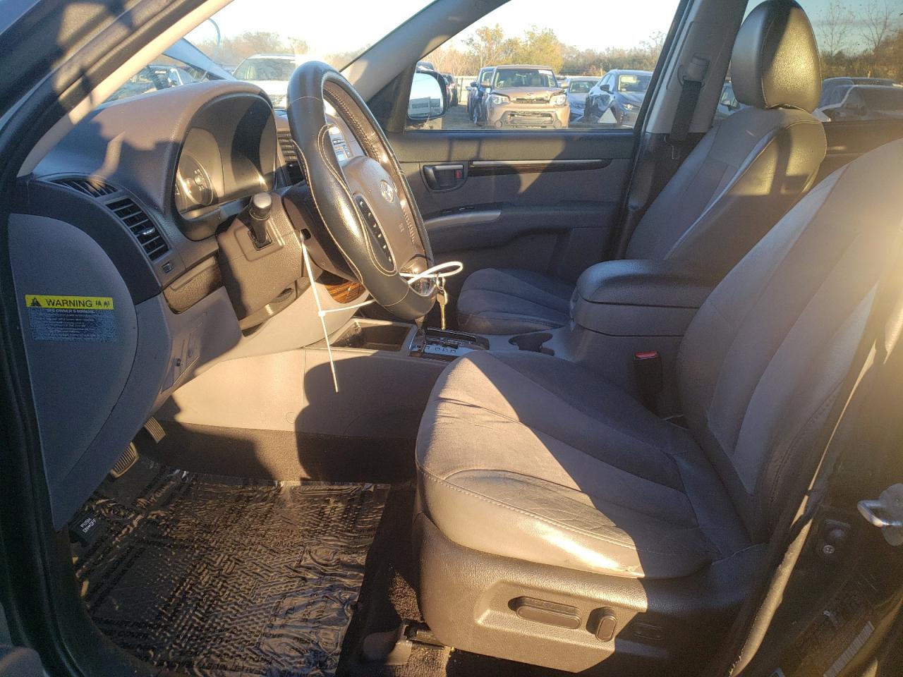 2010 Hyundai Santa Fe - Image 7