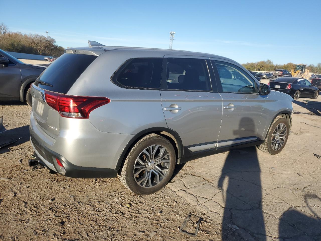 VIN JA4AD2A38JJ004915 2018 MITSUBISHI OUTLANDER no.3