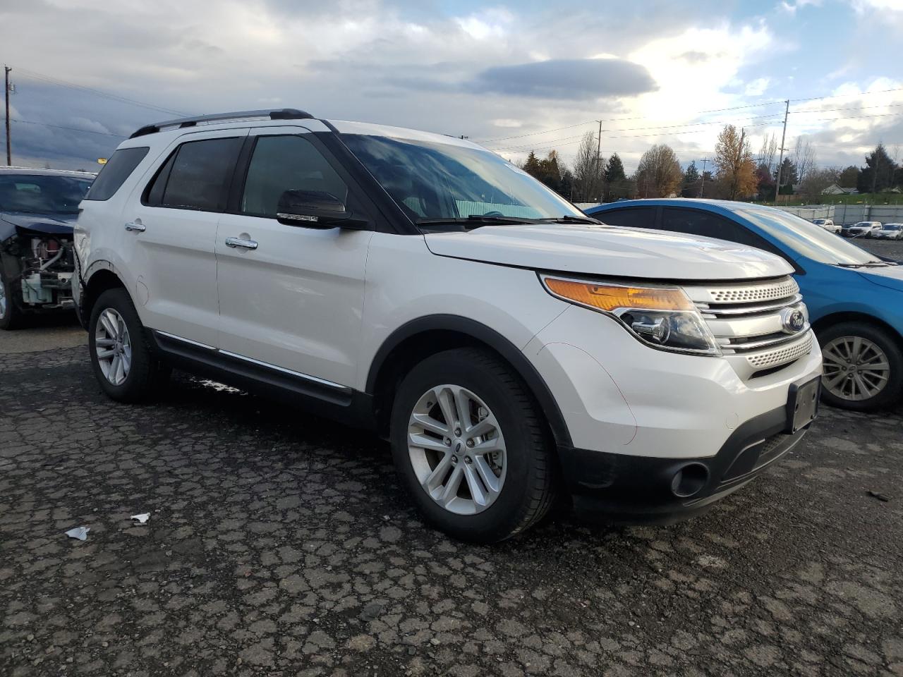 VIN 1FM5K8D85DGC16496 2013 FORD EXPLORER no.4