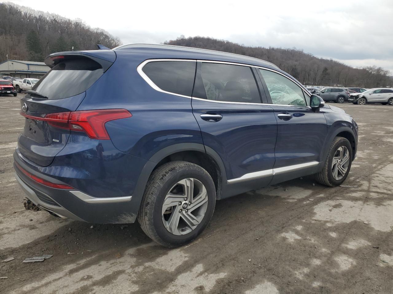 2022 Hyundai Santa Fe - Image 3