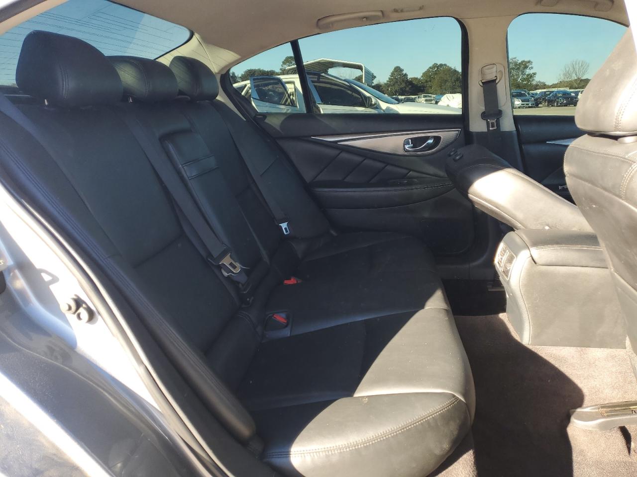 2017 Infiniti Q50 - Image 10