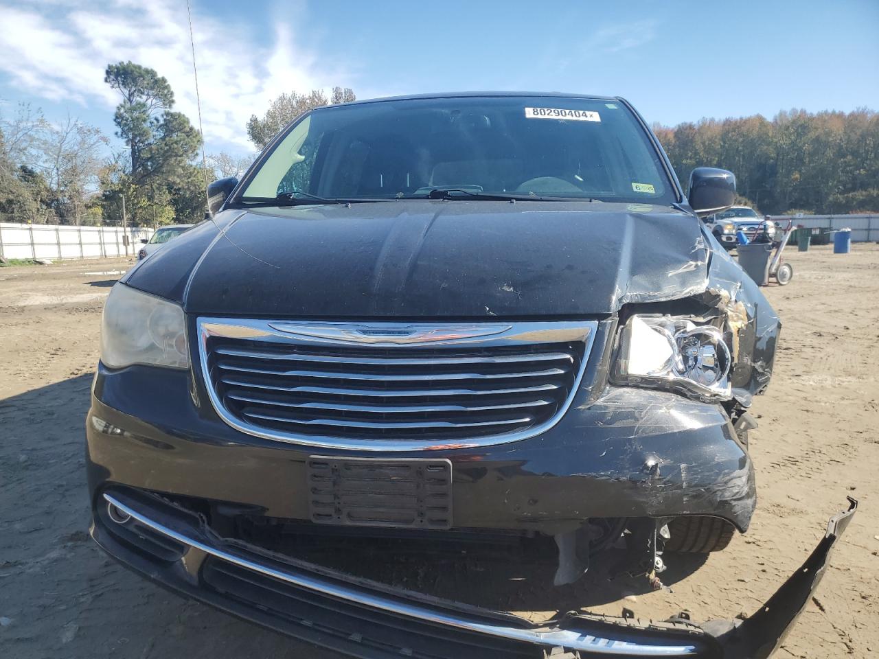 2014 Chrysler Town & Country - Image 5
