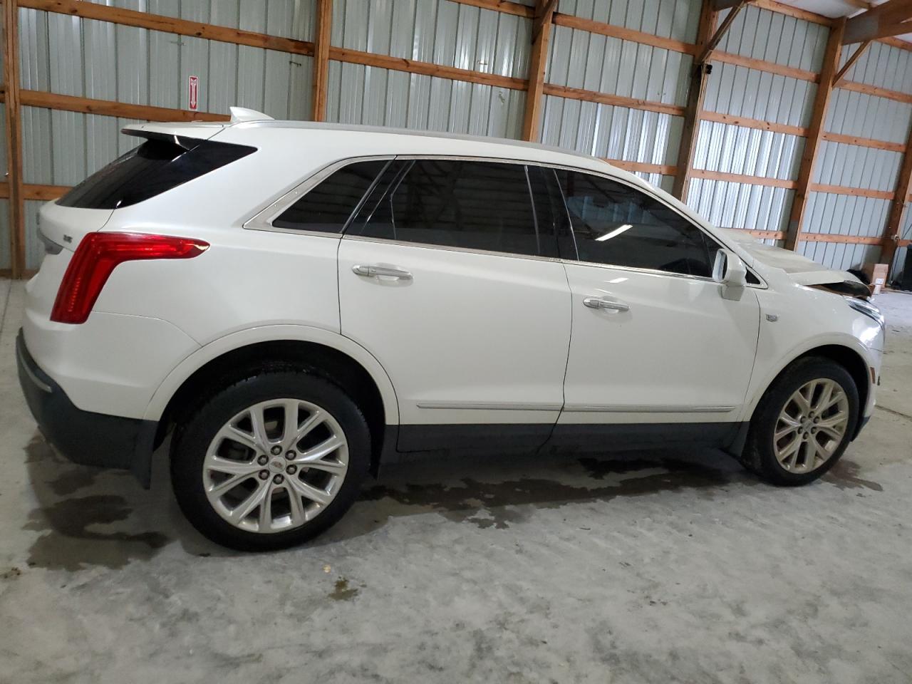 2018 Cadillac XT5 - Image 3