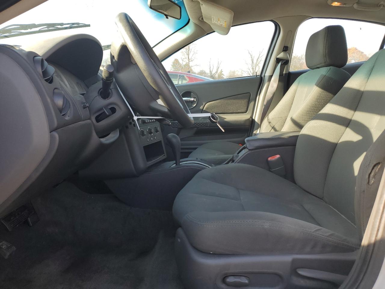 2005 Pontiac Grand Prix - Image 7