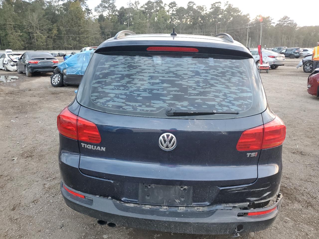 2016 Volkswagen Tiguan - Image 6