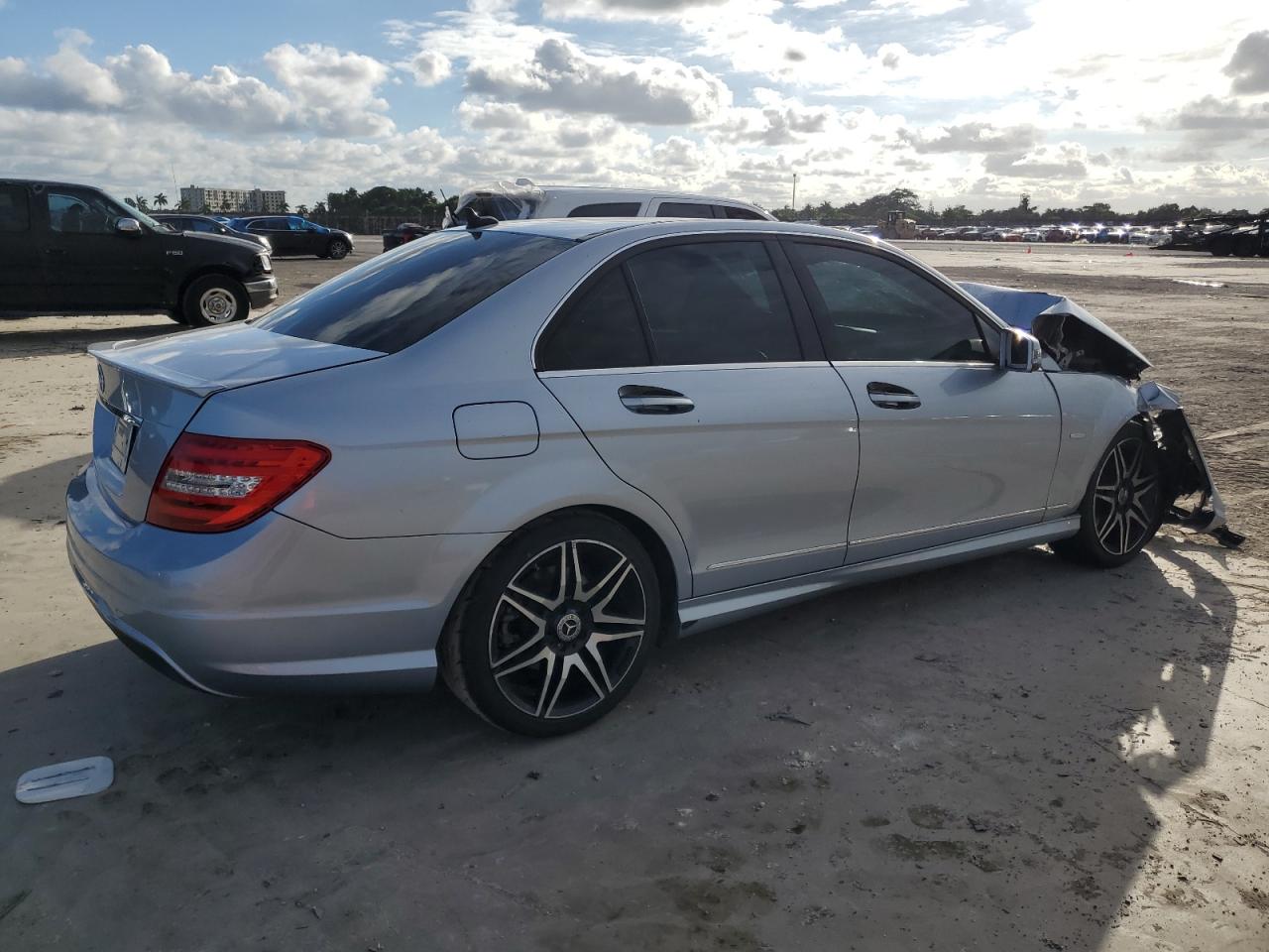 VIN WDDGF4HBXDA783327 2013 MERCEDES-BENZ C-CLASS no.3