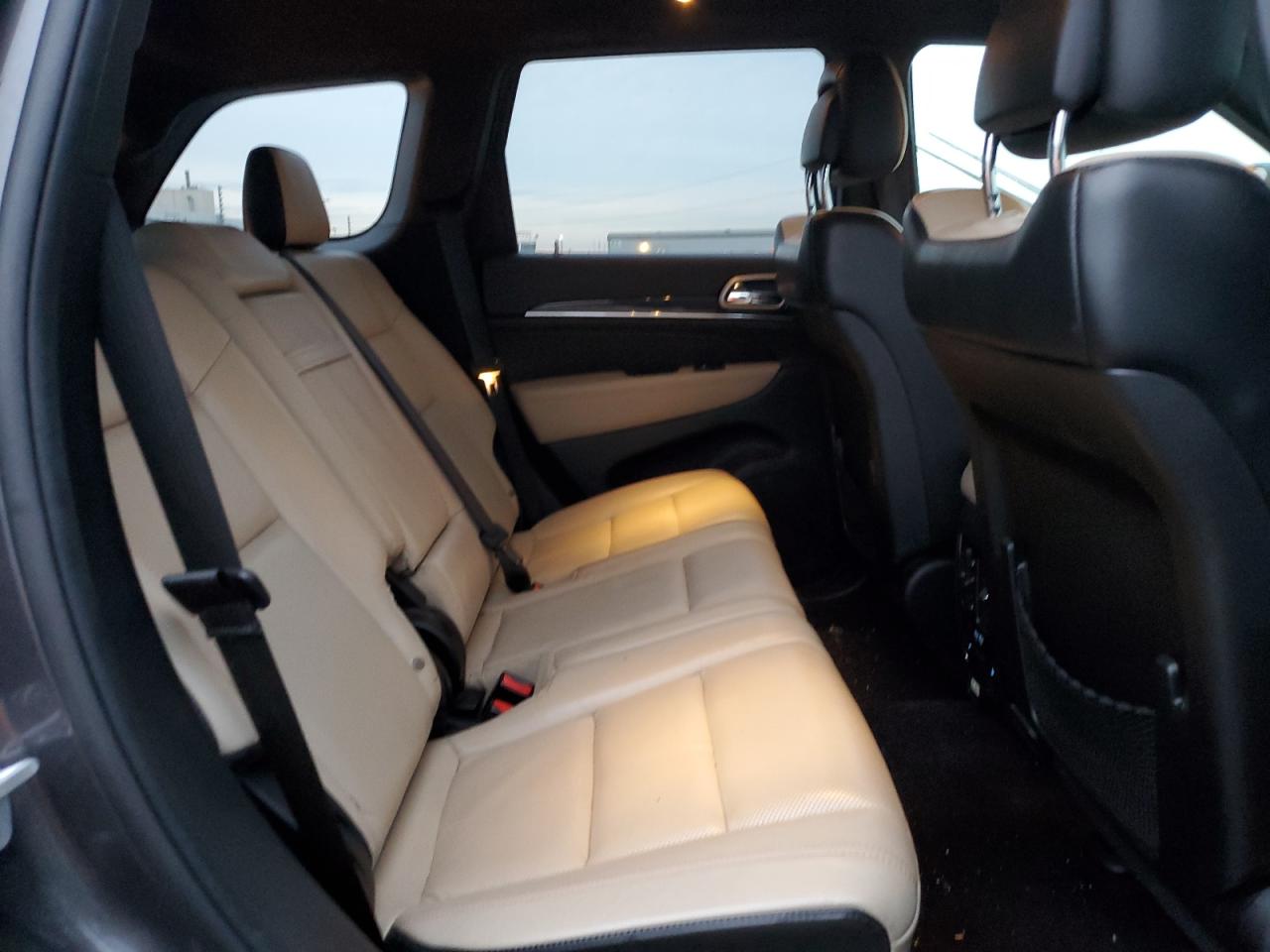 2016 Jeep Grand Cherokee - Image 11