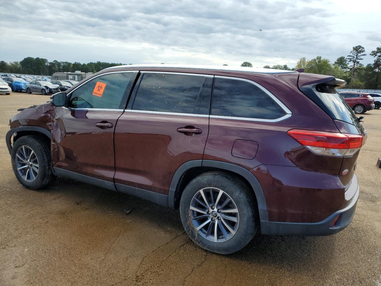 2019 Toyota Highlander - Image 2