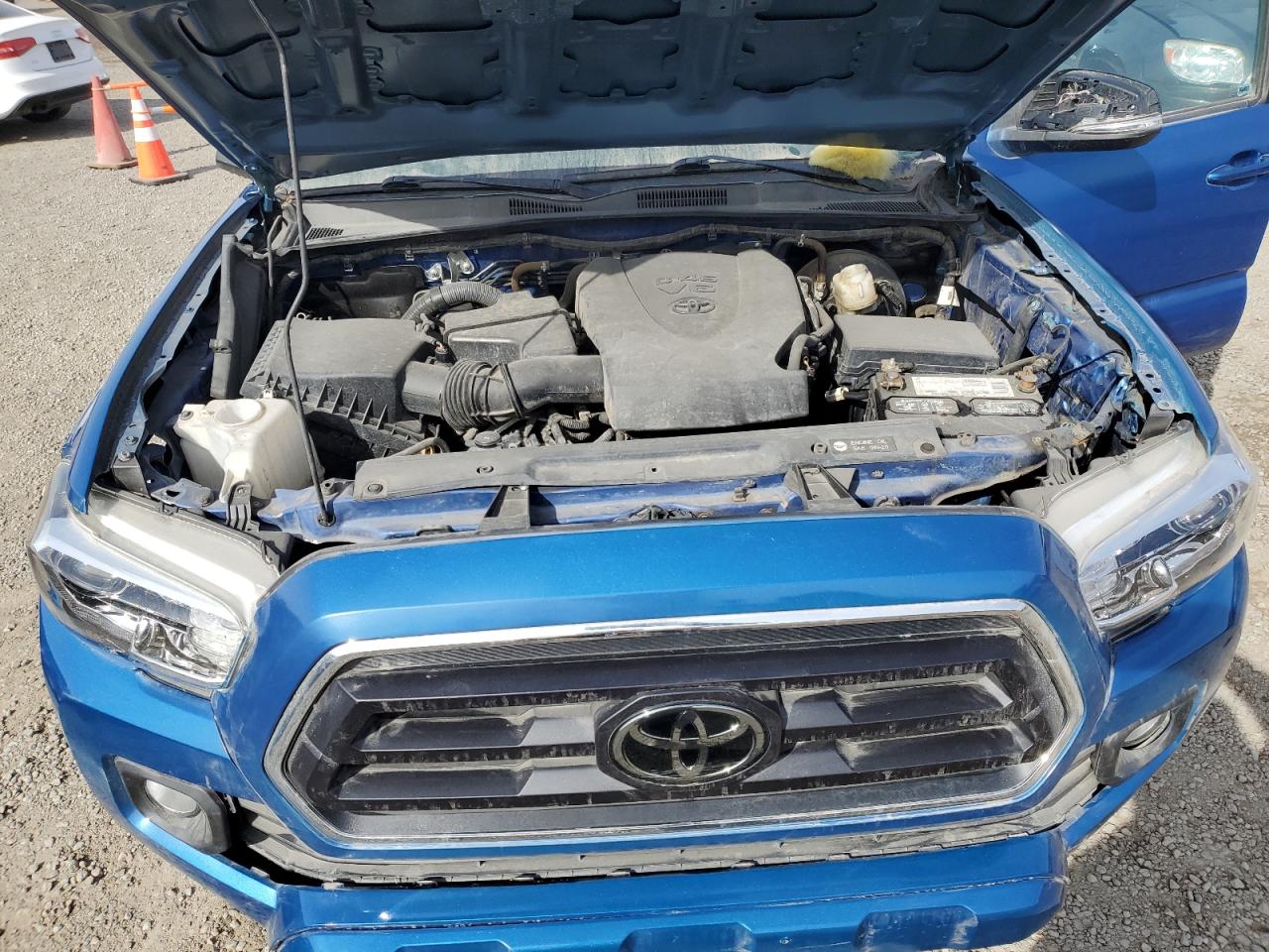 VIN 3TMCZ5AN0GM033002 2016 TOYOTA TACOMA no.11