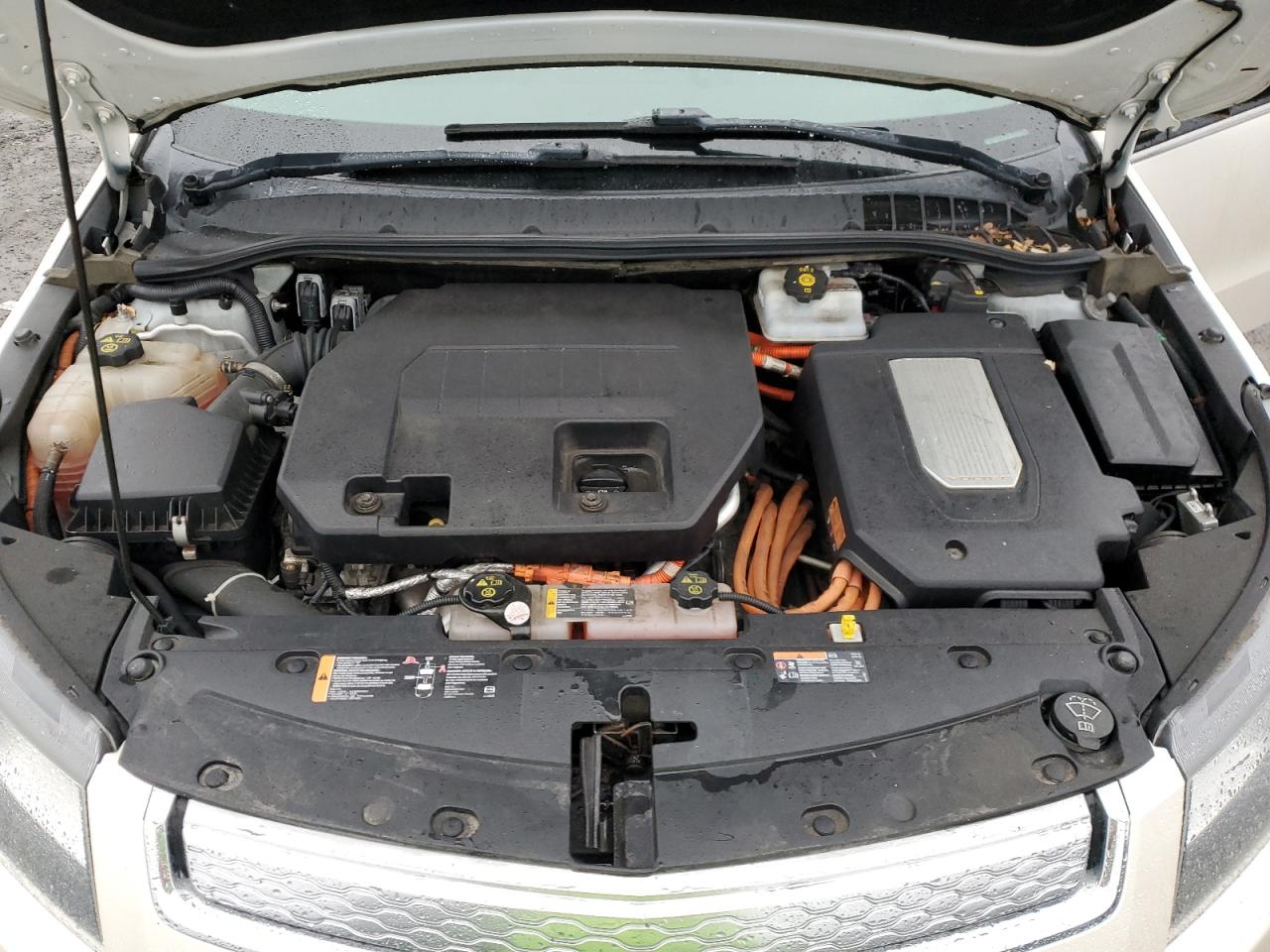 2011 Chevrolet Volt - Image 11