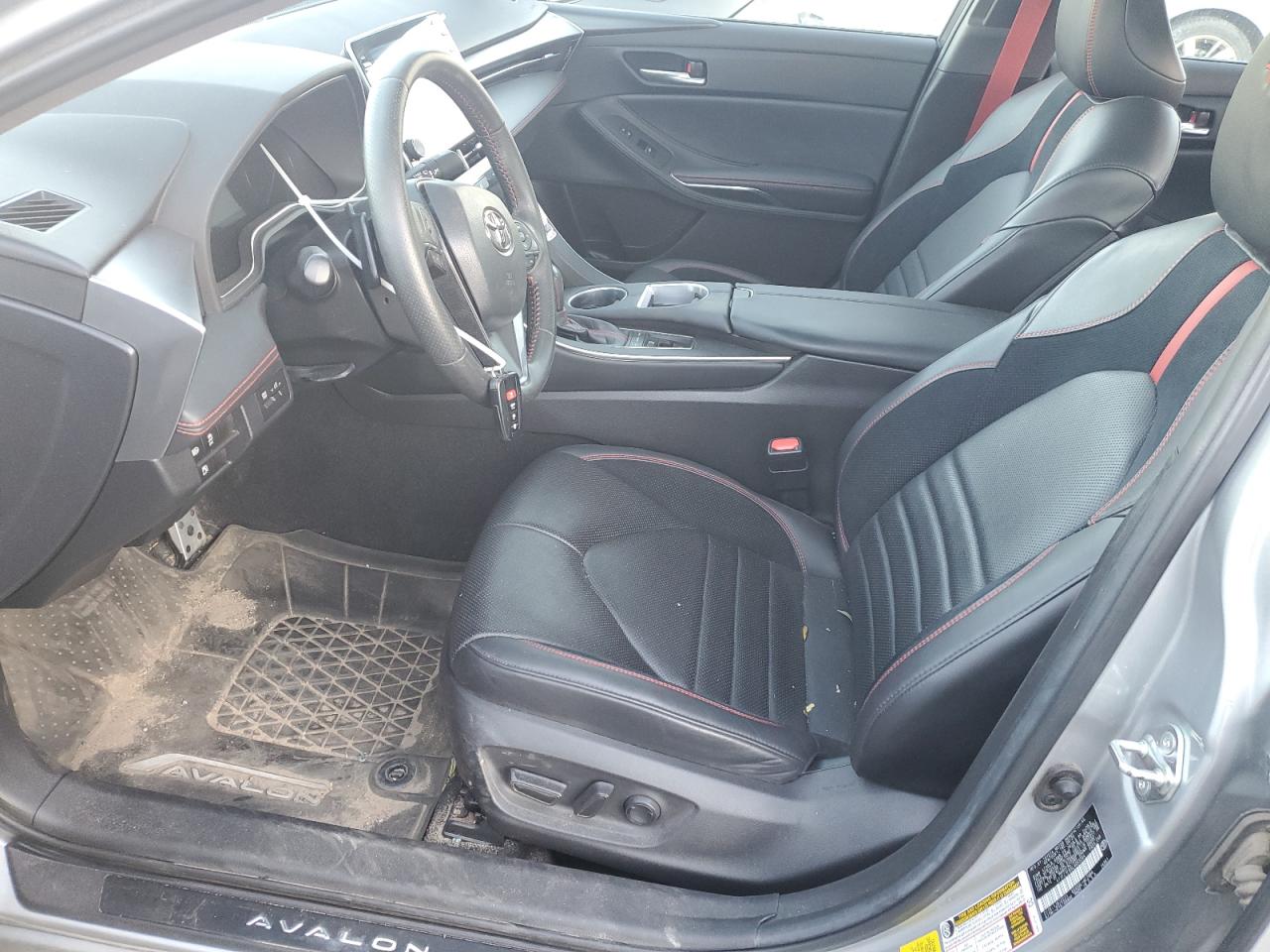2020 Toyota Avalon - Image 7