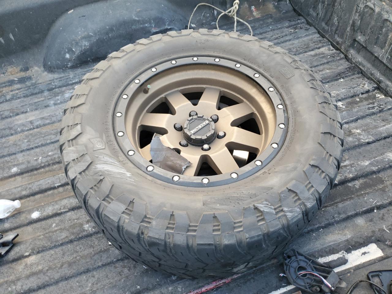 2014 GMC Sierra - Image 14