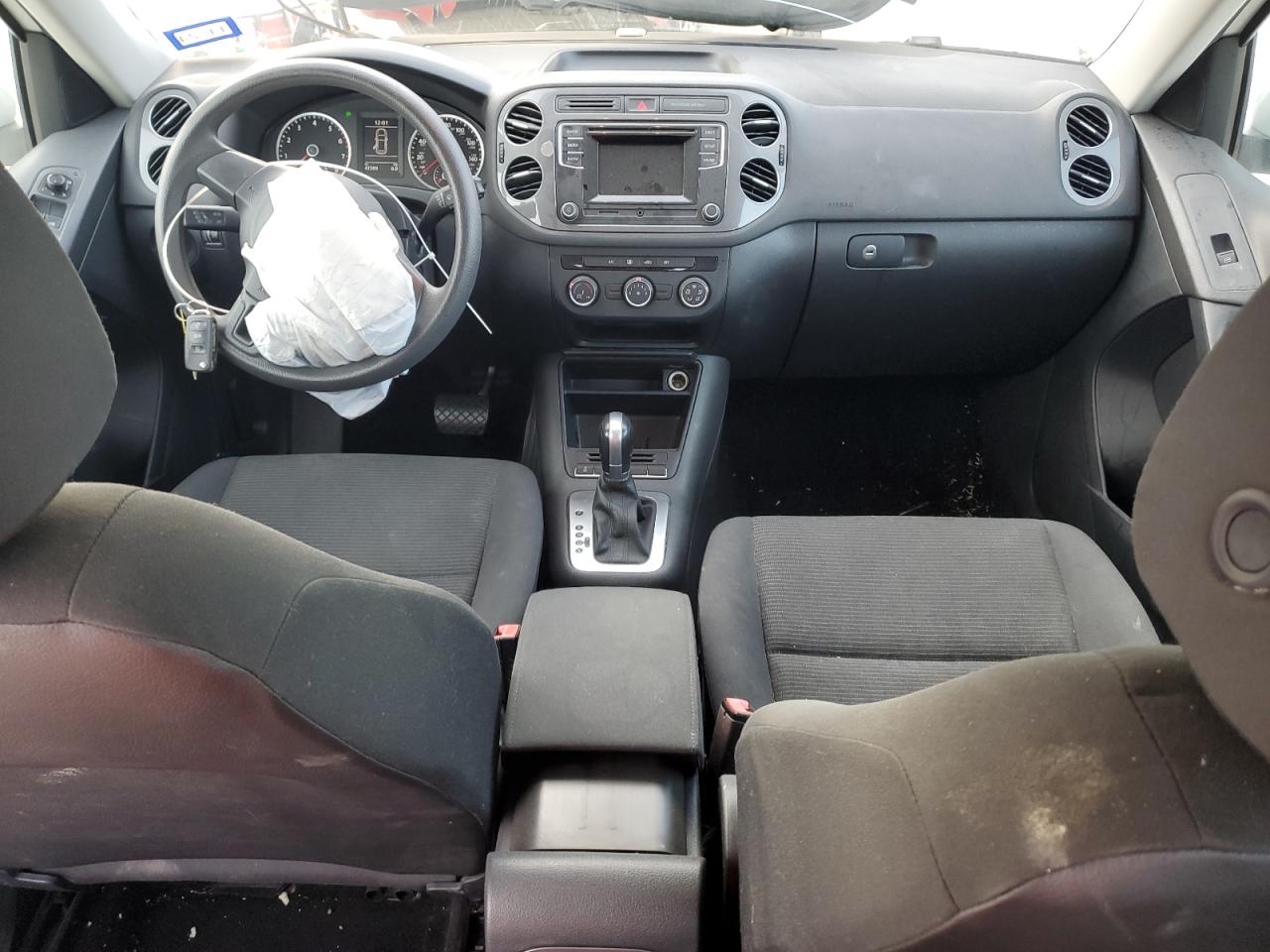 2017 Volkswagen Tiguan - Image 8