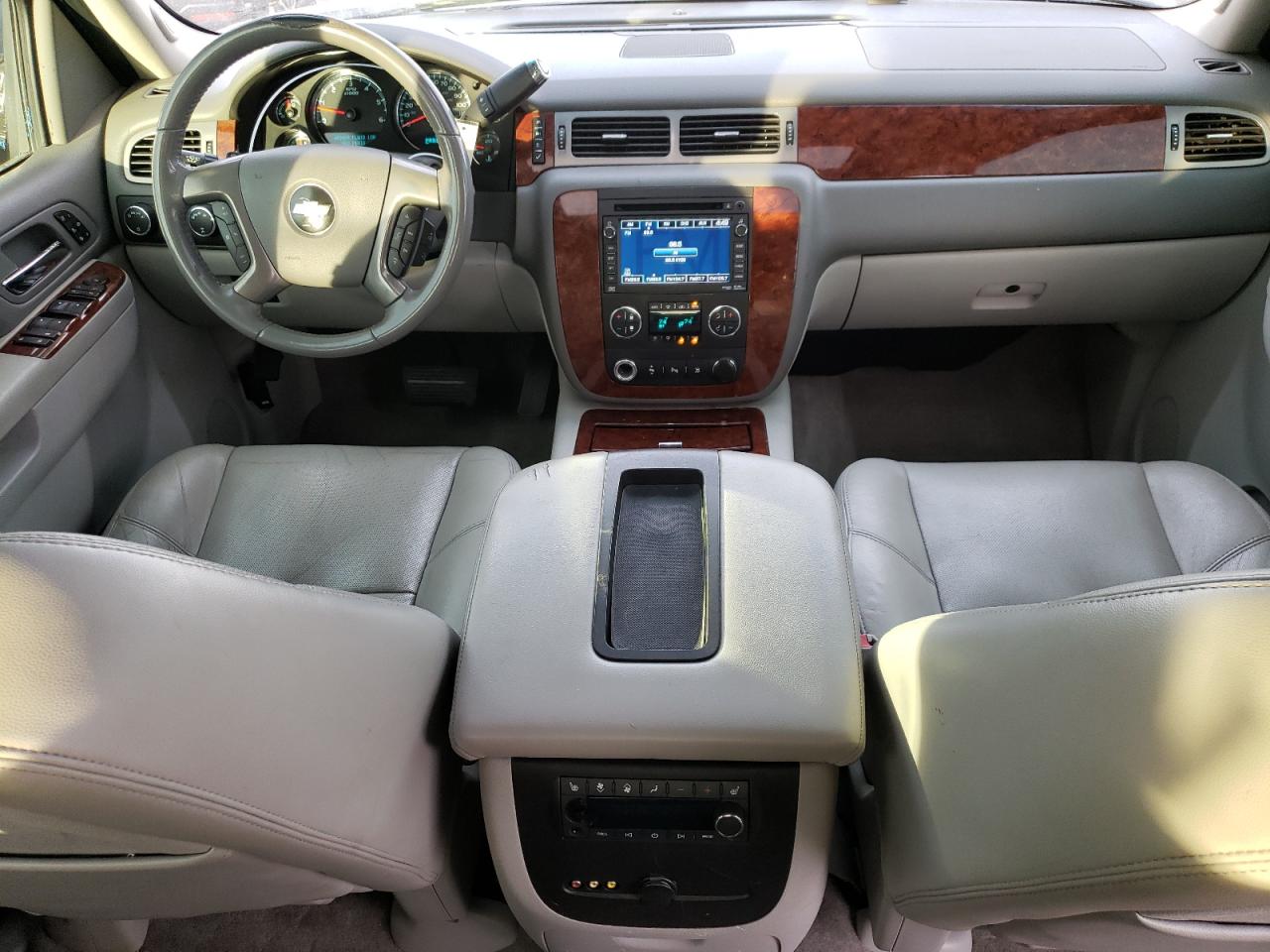 2010 Chevrolet Tahoe - Image 8
