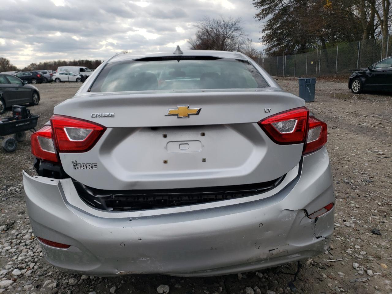 2019 Chevrolet Cruze - Image 6