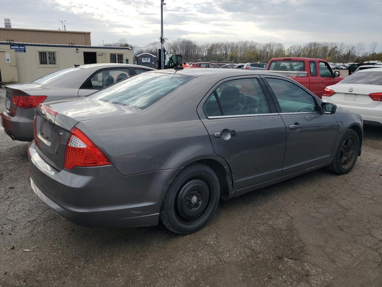 2010 Ford Fusion - Image 3