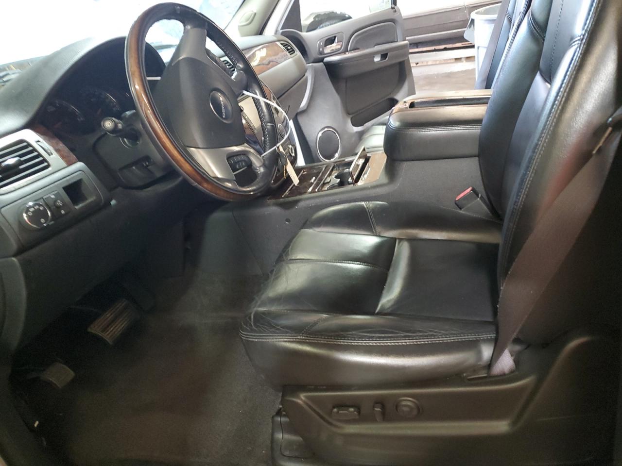 2008 GMC Yukon - Image 7