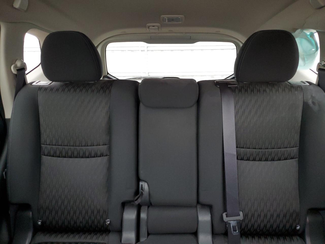 2018 Nissan Rogue - Image 10