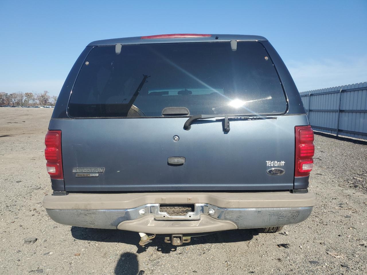 2001 Ford Expedition Eddie Bauer VIN: 1FMRU17L61LA09704 Lot: 80543274