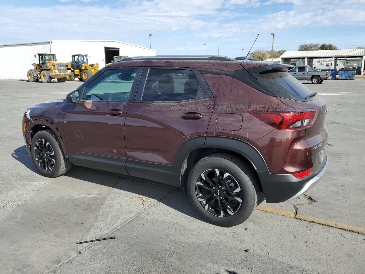 2023 Chevrolet TrailBlazer - Image 2