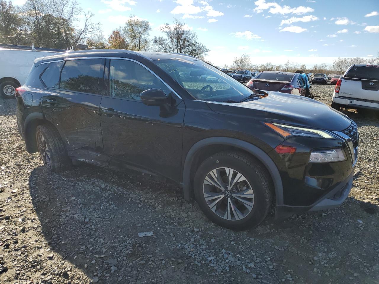 2021 Nissan Rogue - Image 4