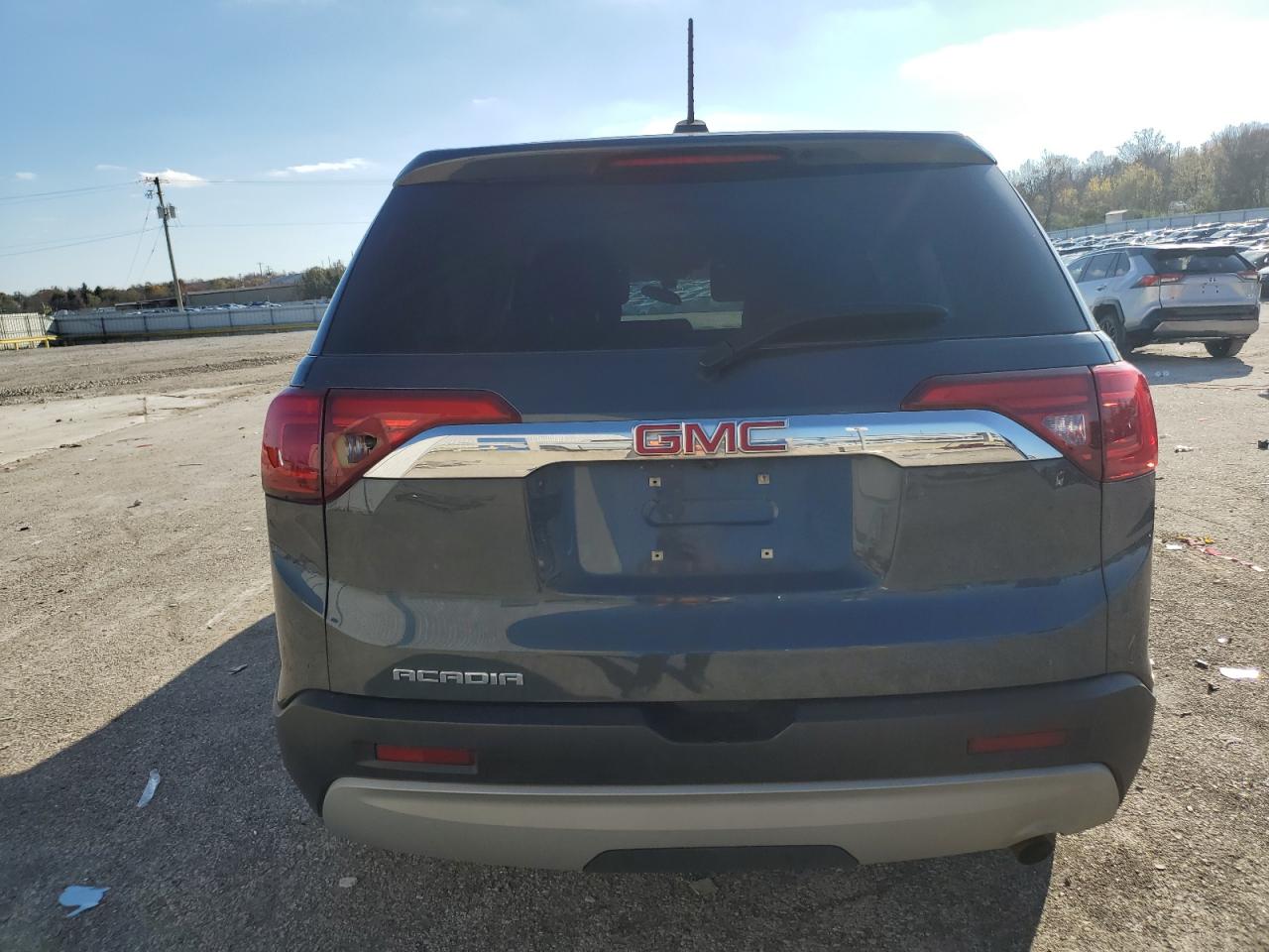 2019 GMC Acadia - Image 6