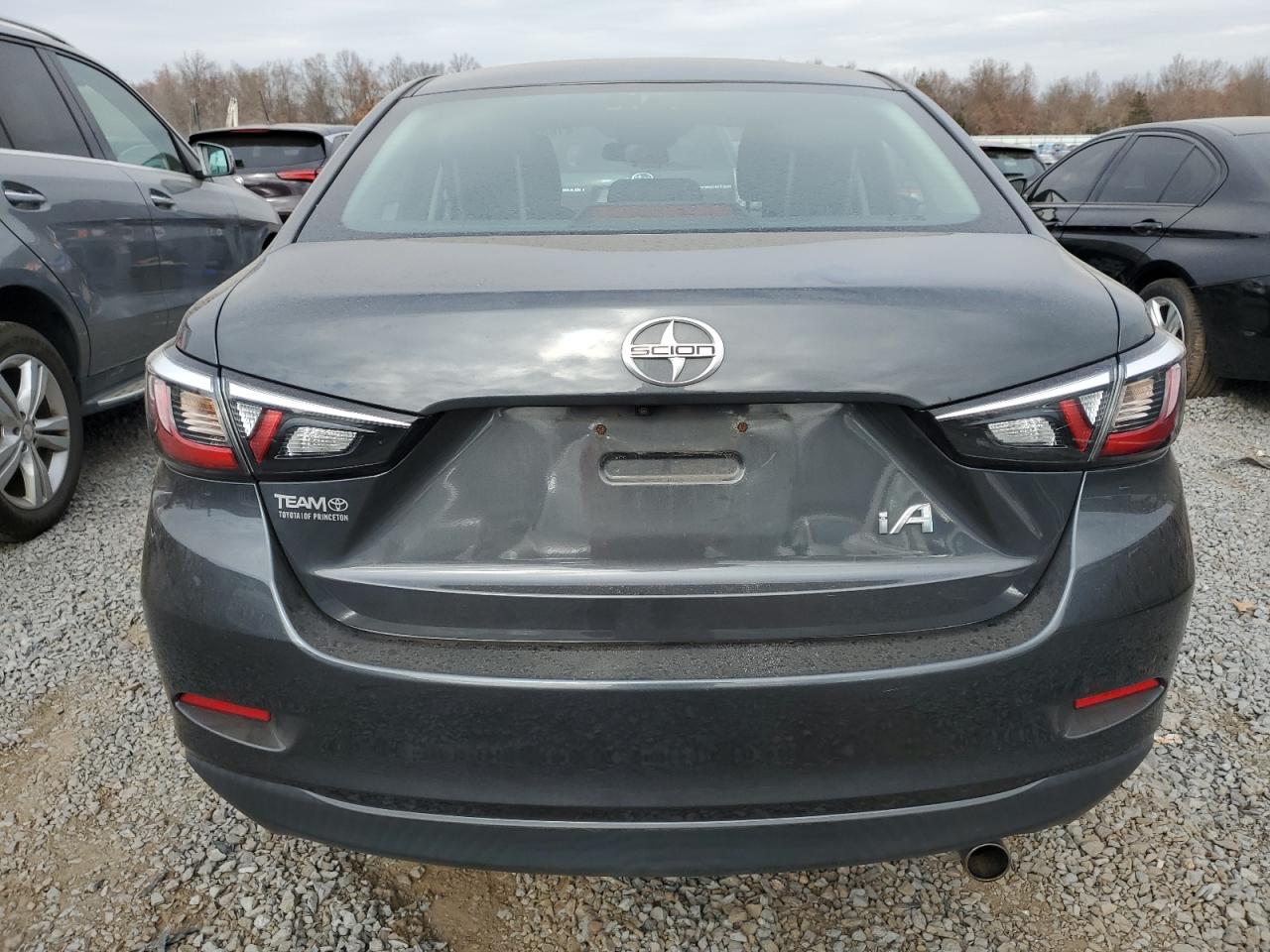 VIN 3MYDLBZV1GY138831 2016 TOYOTA SCION no.6