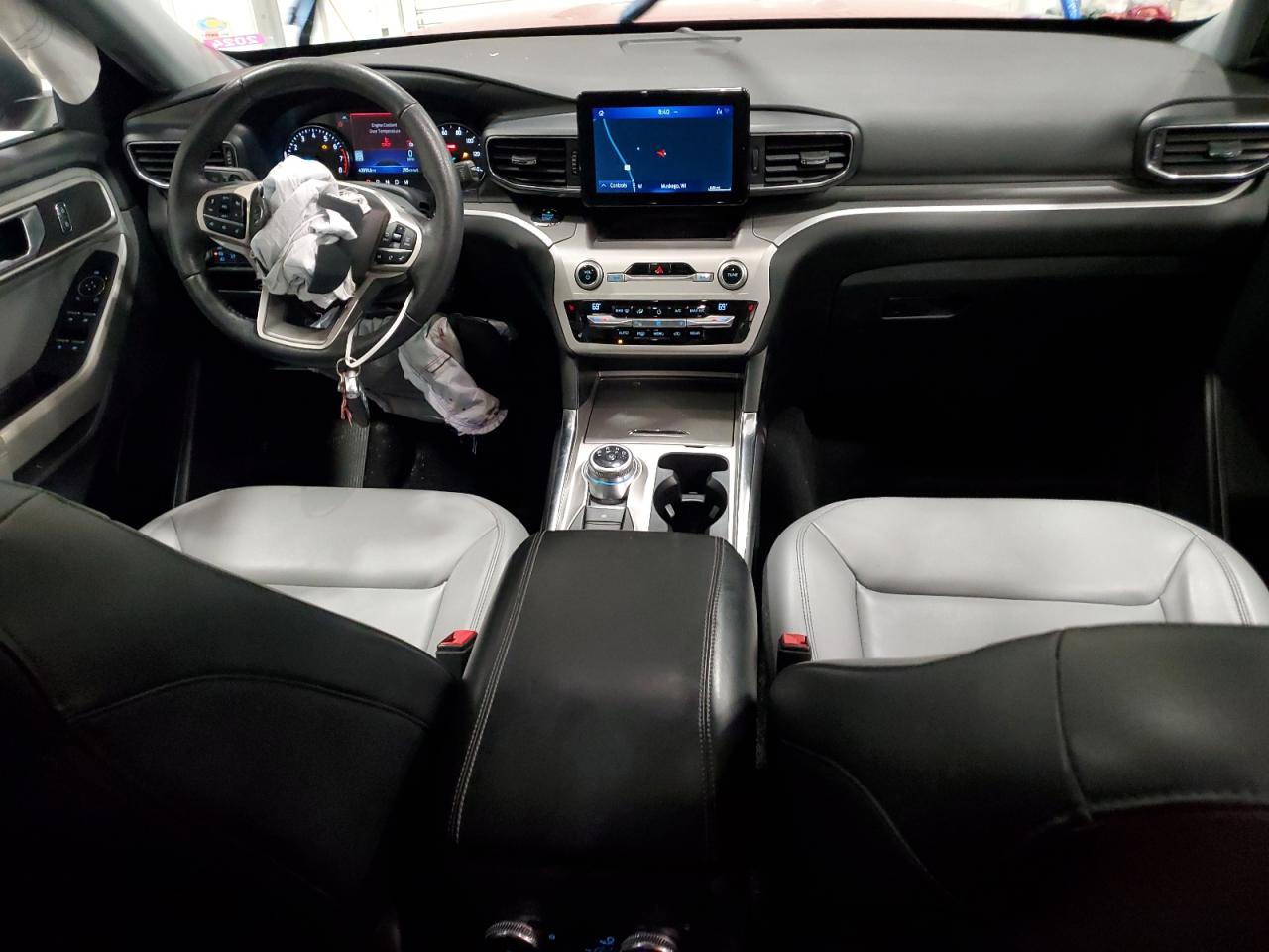 2021 Ford Explorer - Image 8
