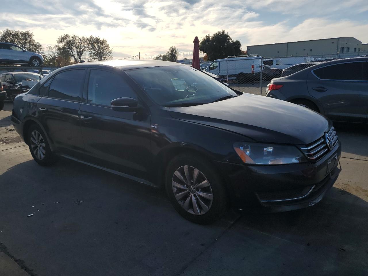 VIN 1VWAT7A33FC038470 2015 VOLKSWAGEN PASSAT no.4