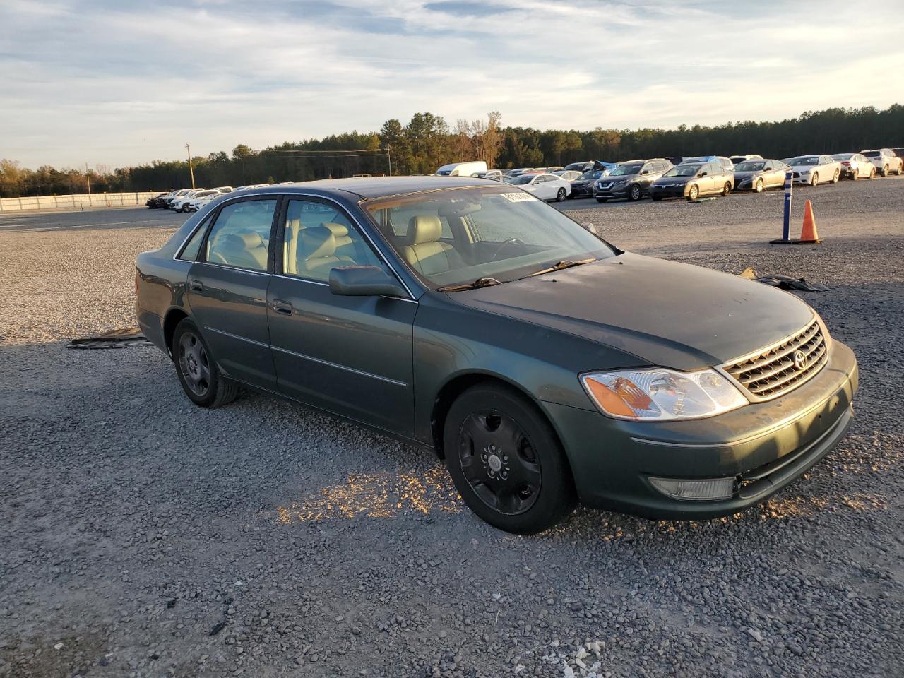 2003 Toyota Avalon - Image 4