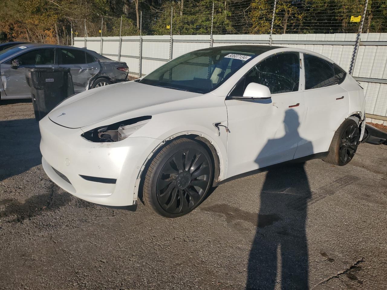 VIN 7SAYGDEF0NF328775 2022 TESLA MODEL Y no.1