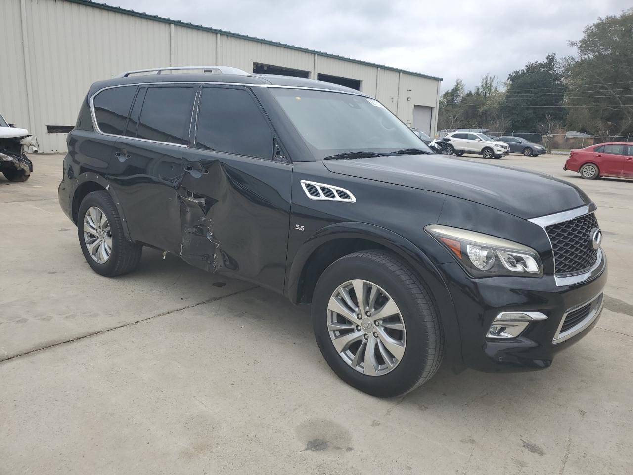 2017 Infiniti QX80 - Image 4