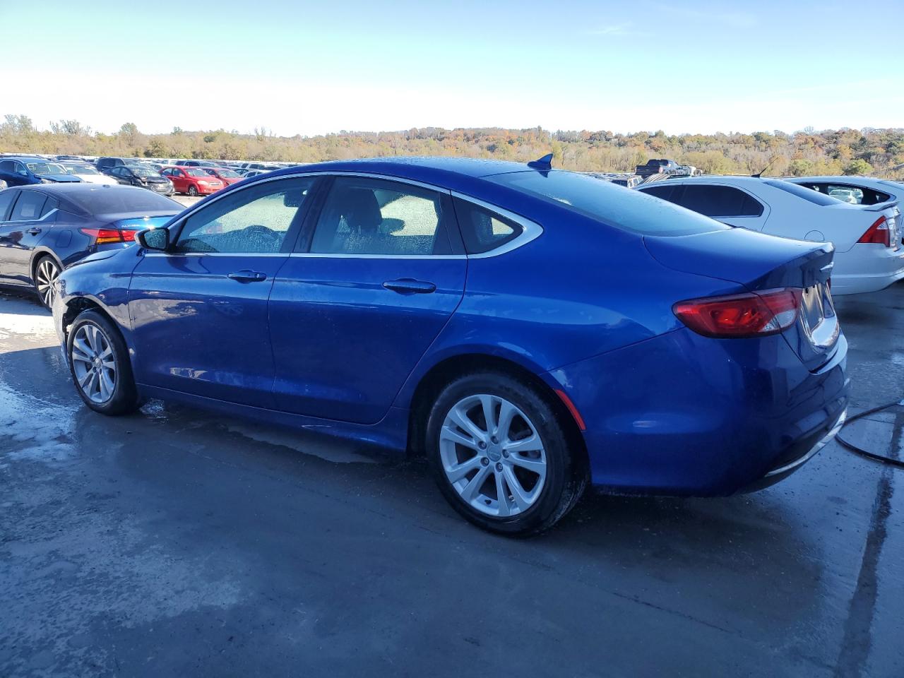 2016 Chrysler 200 - Image 2