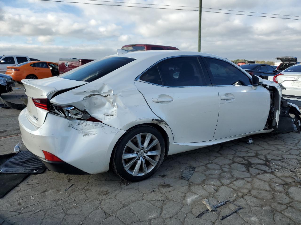2016 Lexus IS - Image 3