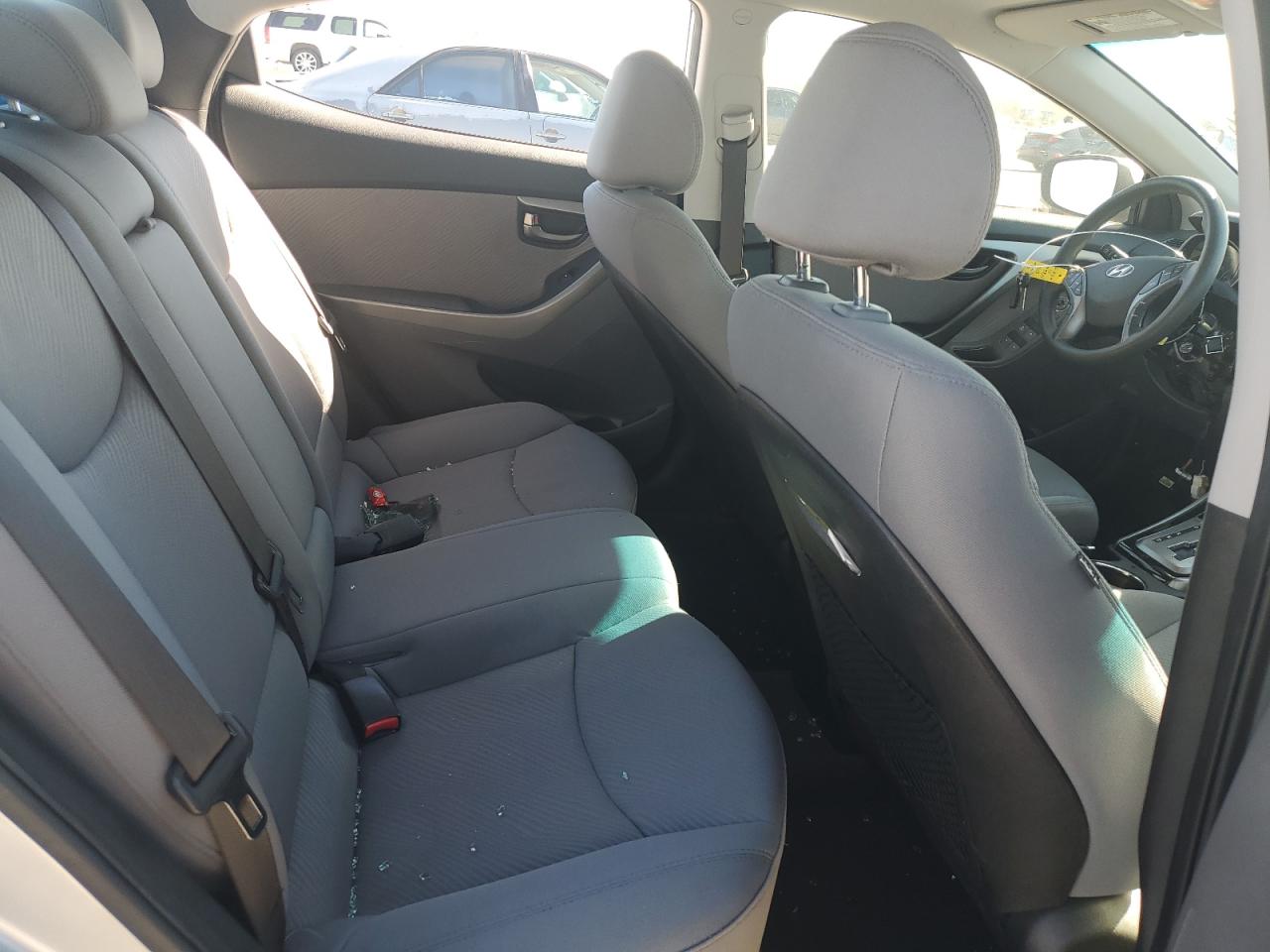 2013 Hyundai Elantra - Image 10