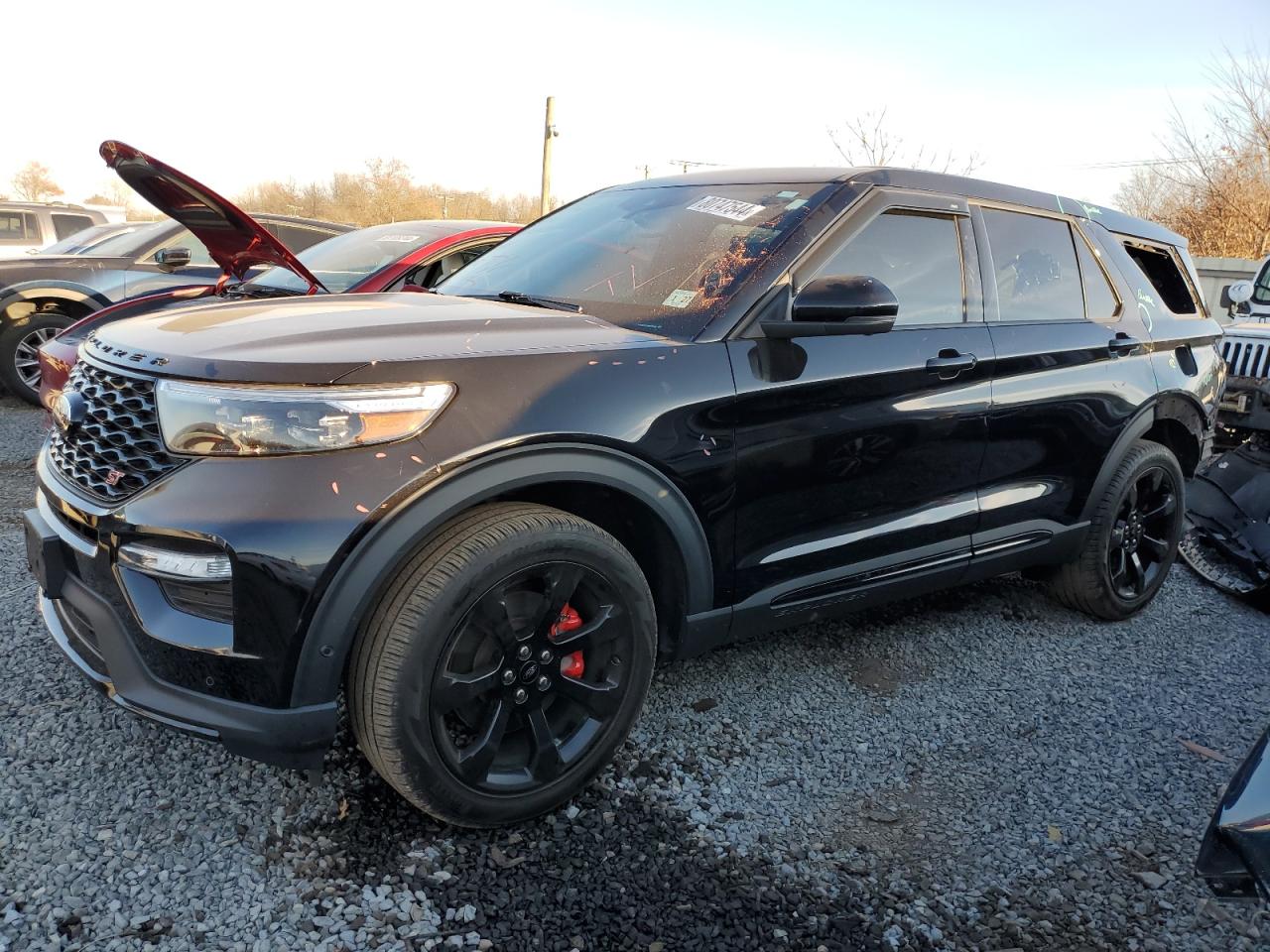 2022 Ford Explorer - Image 1