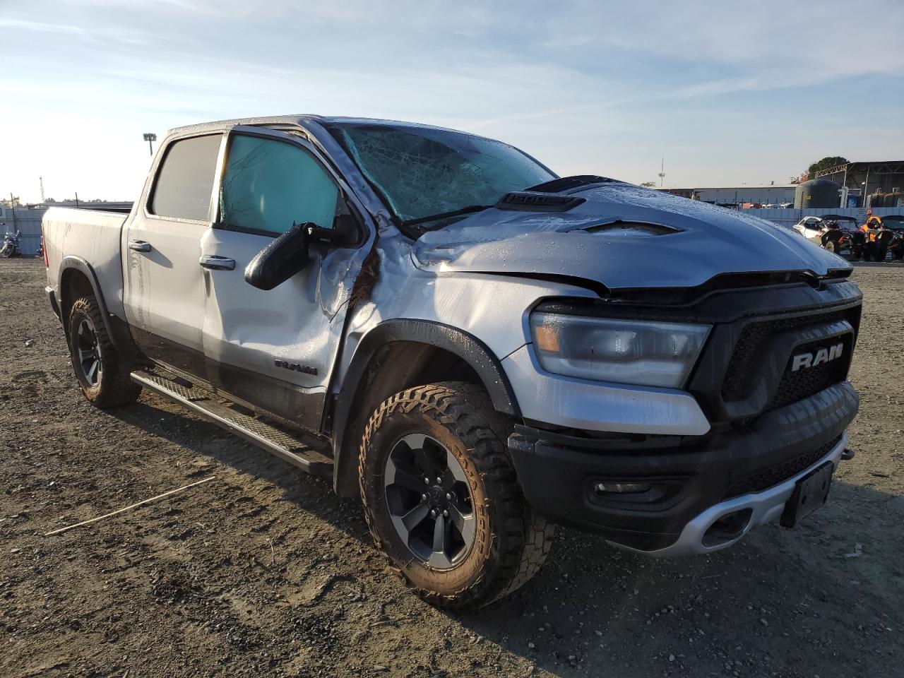 VIN 1C6SRFLT1KN920417 2019 RAM 1500 no.4