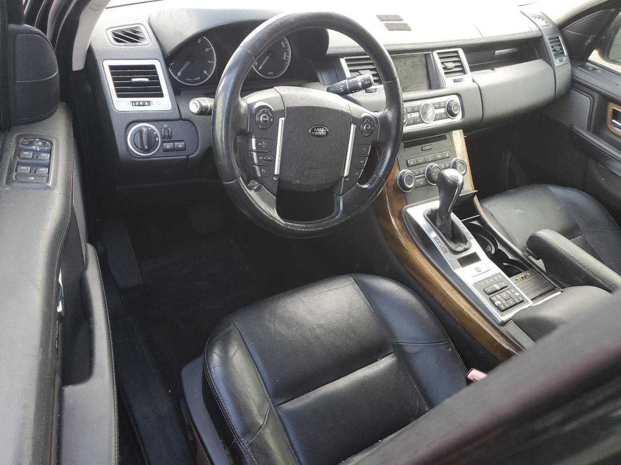 2013 Land Rover Range Rover - Image 8