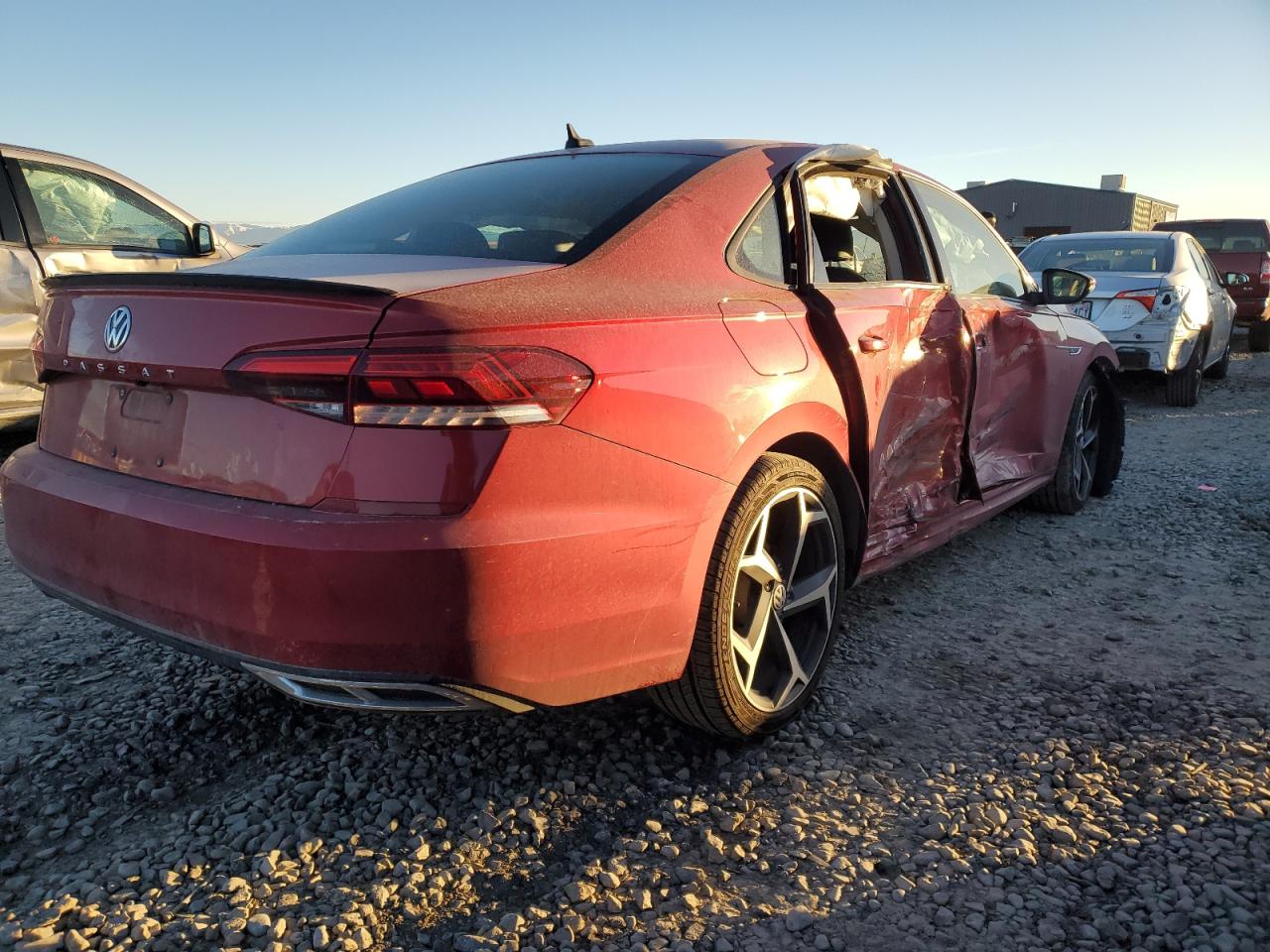 2020 Volkswagen Passat - Image 3