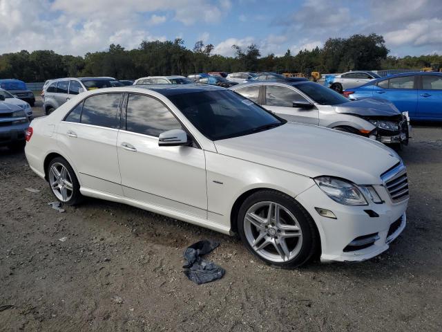 Седани MERCEDES-BENZ E-CLASS 2012 Білий