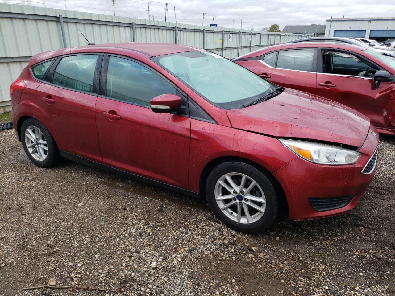 VIN 1FADP3K26HL339519 2017 FORD FOCUS no.4