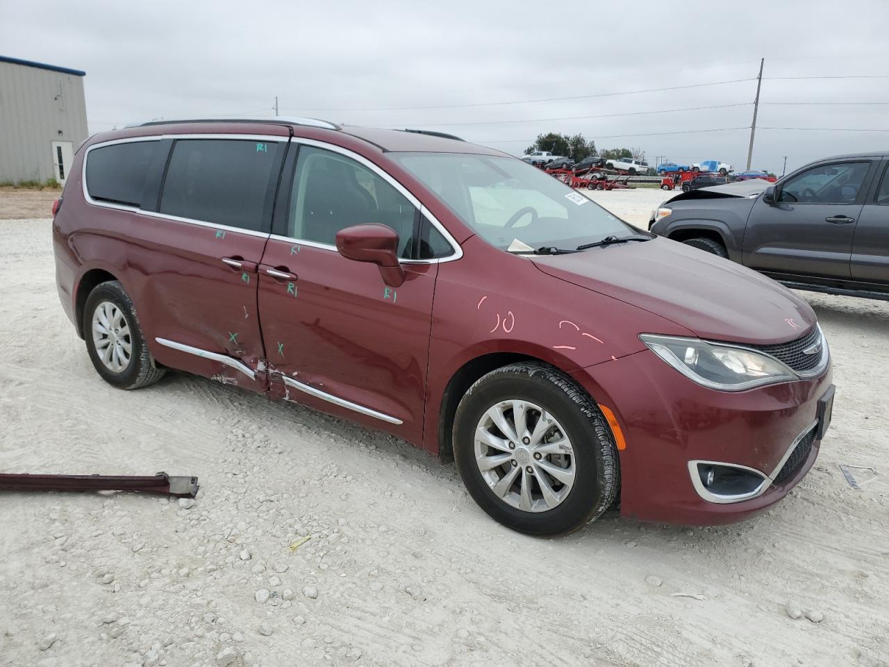 2019 Chrysler Pacifica - Image 4